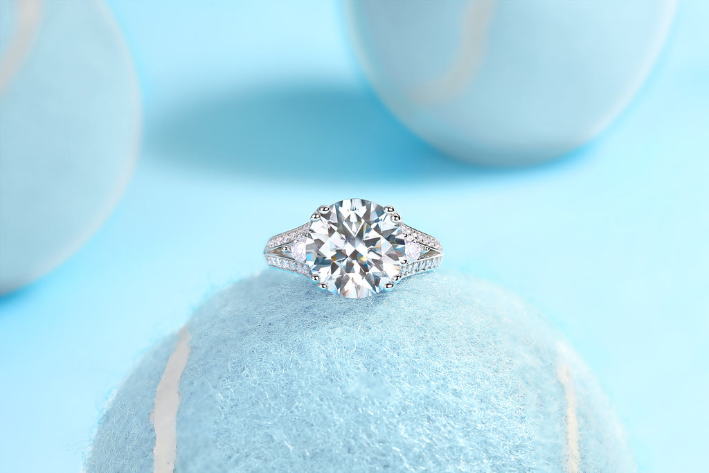 Elegant Radiance - A Fashionable And Luxurious Jewelry Piece Set With 5-carat Moissanite S925 Sterling Silver And Platinum-plated Diamond