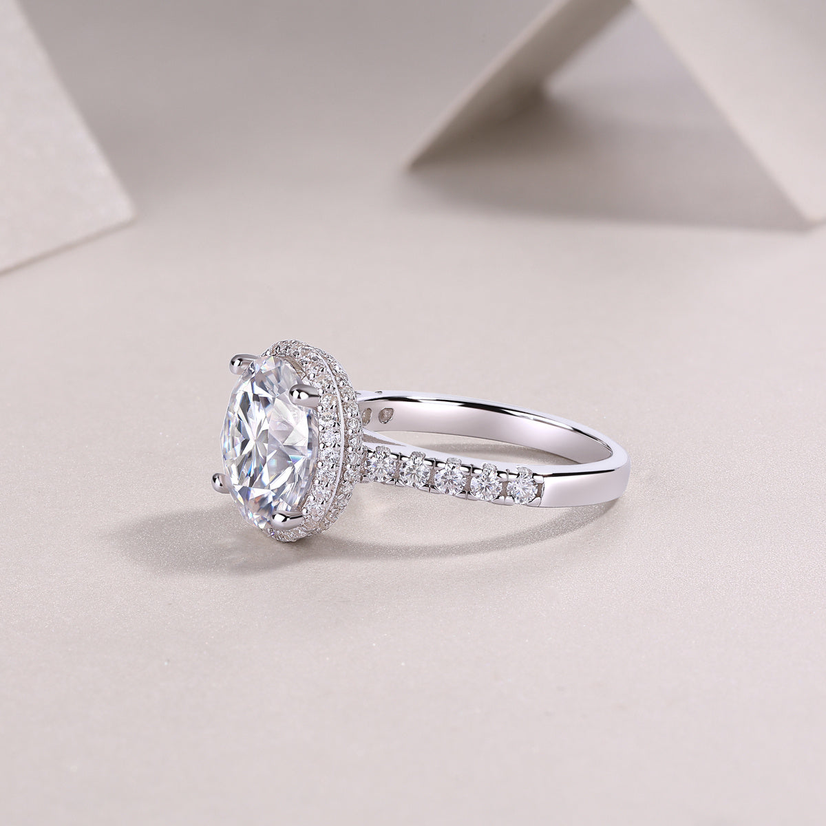 Starry Sky - A Fashionable And Luxurious Jewelry Piece Set With 5-carat Moissan Diamond S925 Sterling Silver And Platinum-plated Diamond