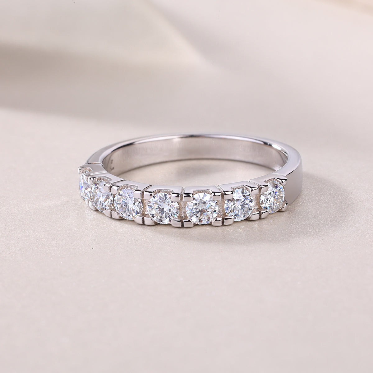 LUCKY 7- A Fashionable And Luxurious Jewelry Piece Set With One-tenth Moissan Diamond, S925 Sterling Silver And Platinum-plated Diamond