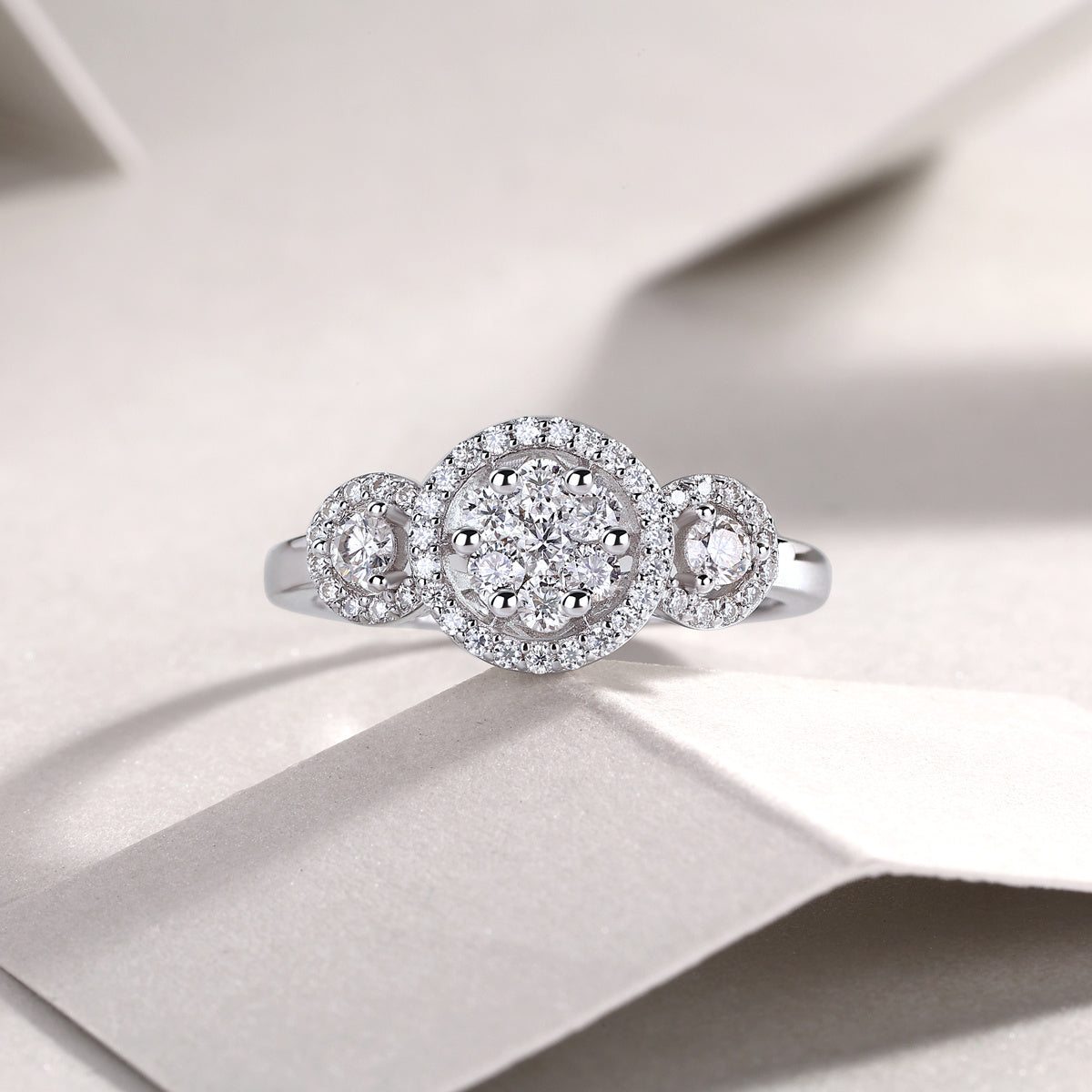 Serial Dreams - A Fashionable And Luxurious Jewelry Accessory Set With Moissanite S925 Sterling Silver And Platinum-plated Diamond