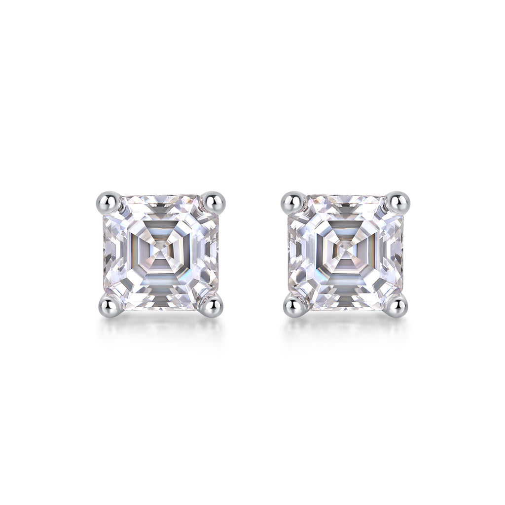 Unrestrained - A Fashionable And Luxurious Diamond Jewelry Piece Set With Square Moissanite S925 Sterling Silver And Platinum-plated Pendant