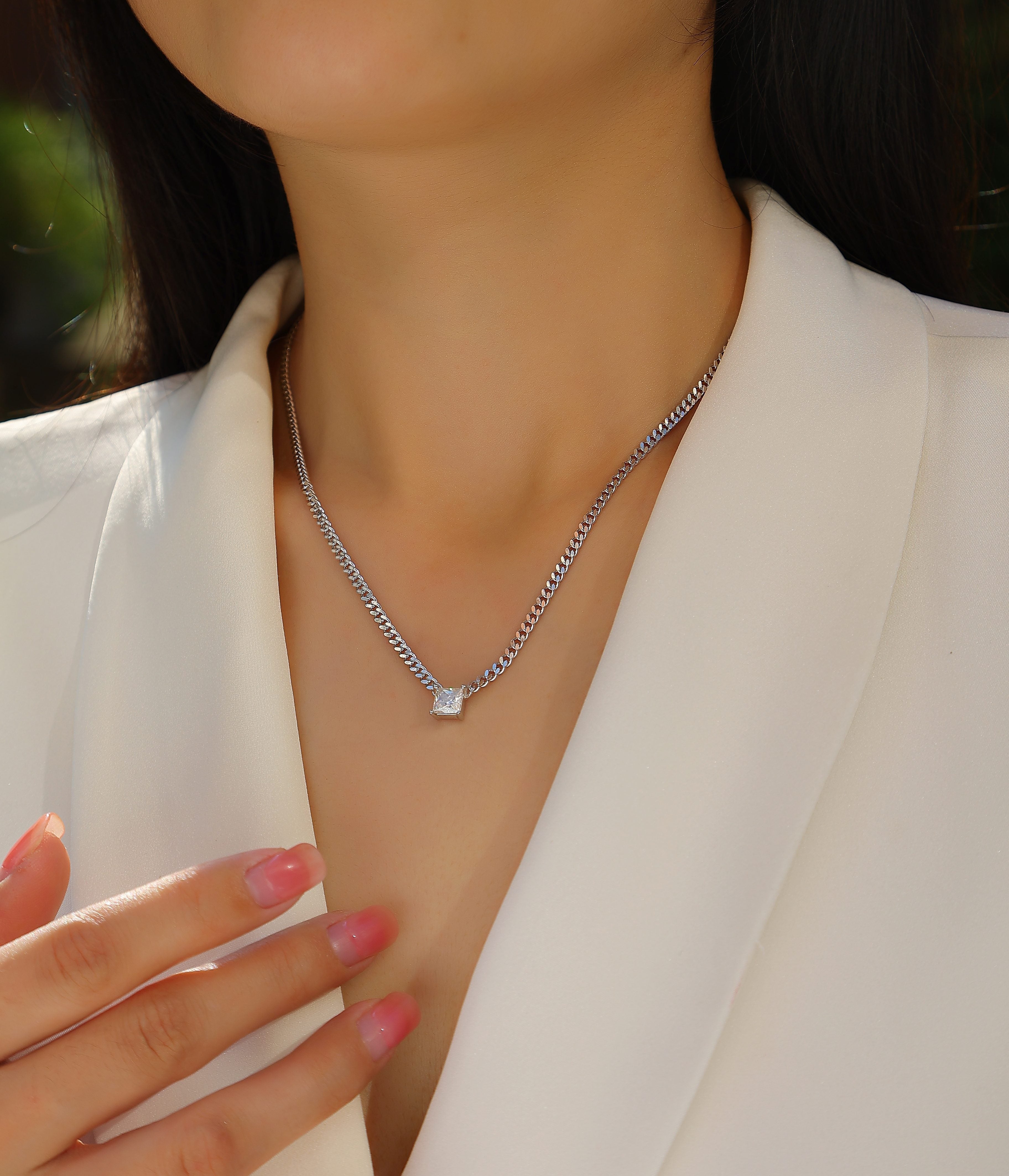 Zhang Yang - A Fashionable And Luxurious Diamond Jewelry Pendant Set With Square Moissanite S925 Sterling Silver
