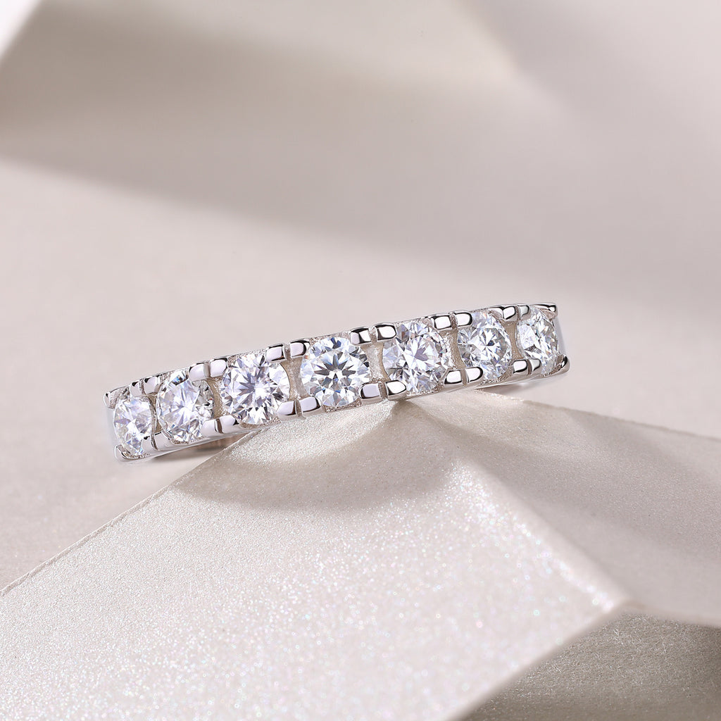 LUCKY 7- A Fashionable And Luxurious Jewelry Piece Set With One-tenth Moissan Diamond, S925 Sterling Silver And Platinum-plated Diamond