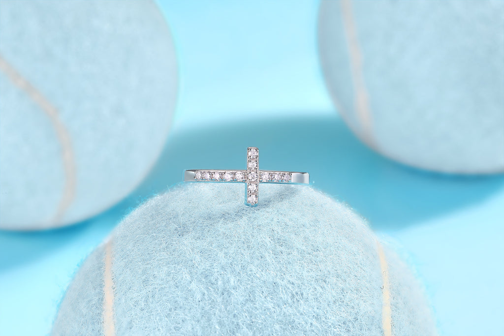 Holy Light Cross - A Fashionable And Luxurious Jewelry Piece Set With Moissanite S925 Sterling Silver And Platinum-plated Diamond