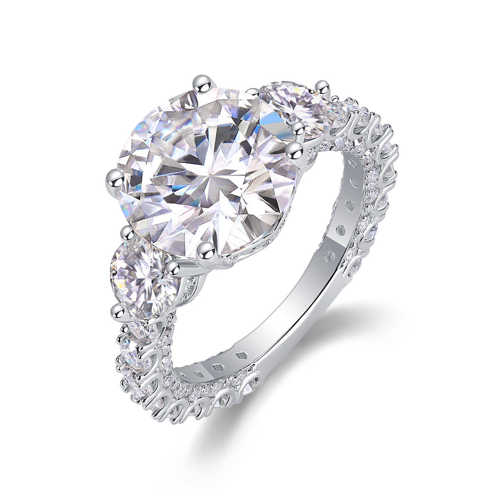 Three-diamond Brilliance - A Fashionable And Luxurious Jewelry Piece Set With 5-carat Moissanite S925 Sterling Silver And Platinum-plated Diamond