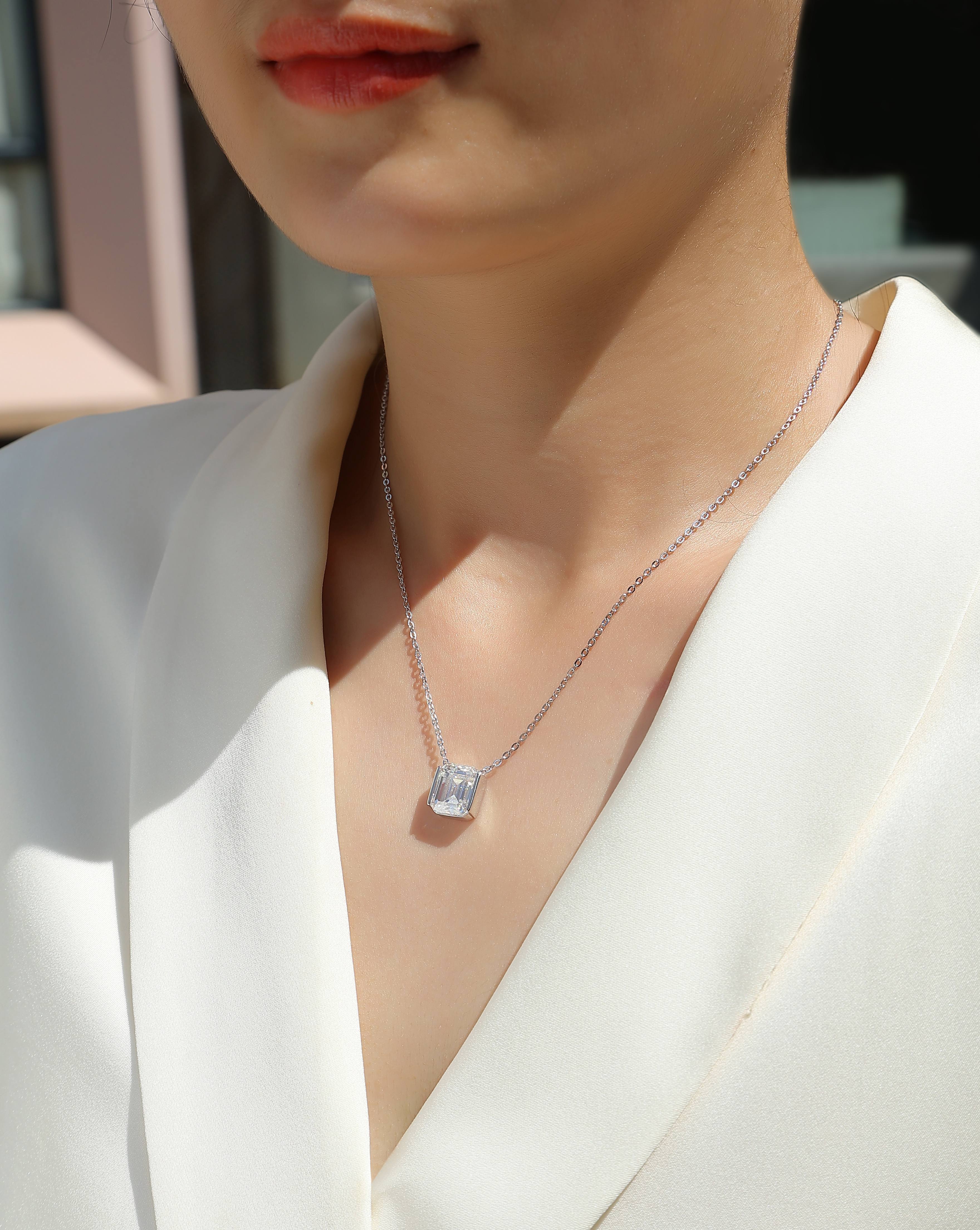 The Brilliance In A Small Space - A Fashionable Jewelry Pendant Set With Moissanite S925 Sterling Silver And Platinum-plated Diamond, Moissanite Silver Jewelry