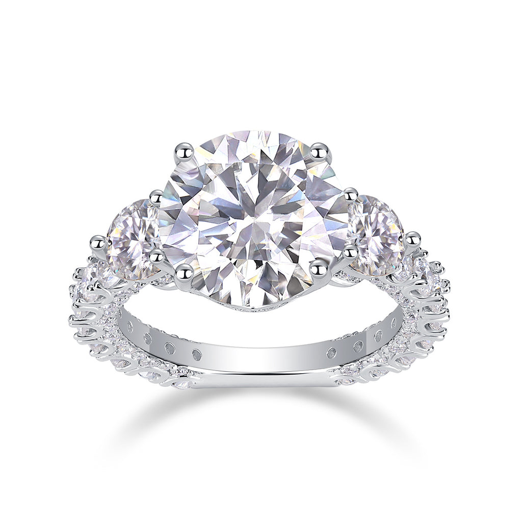 Three-diamond Brilliance - A Fashionable And Luxurious Jewelry Piece Set With 5-carat Moissanite S925 Sterling Silver And Platinum-plated Diamond
