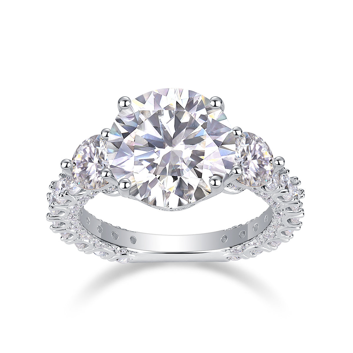 Three-diamond Brilliance - A Fashionable And Luxurious Jewelry Piece Set With 5-carat Moissanite S925 Sterling Silver And Platinum-plated Diamond