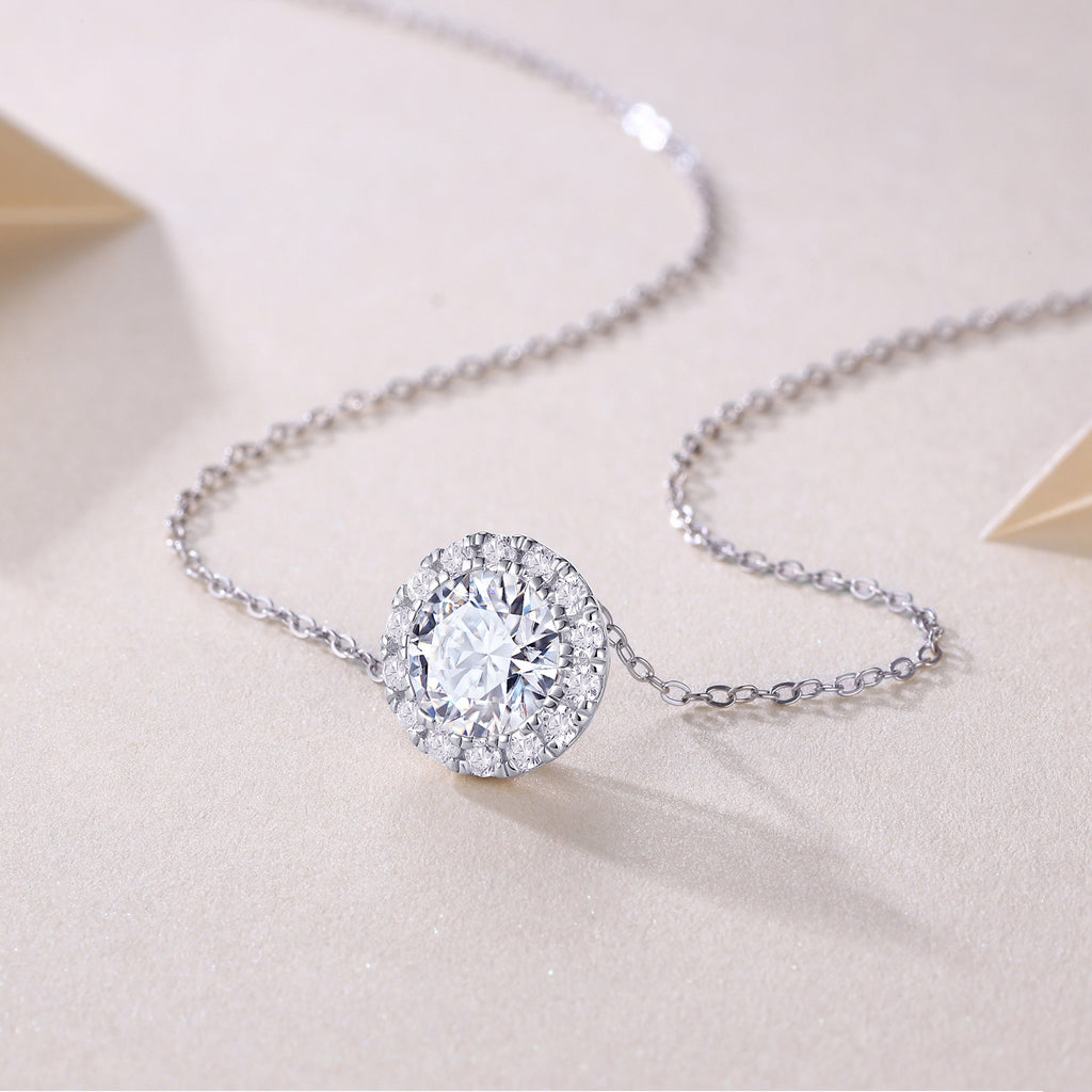 Legend Of The Starry Night - A Fashionable And Luxurious Diamond Jewelry Pendant Set With 2-carat Moissanite S925 Sterling Silver And Platinum Plating