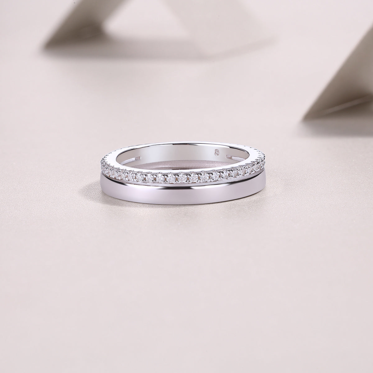 Double Ring Shadow - A Fashionable And Luxurious Jewelry Piece Set With Moissanite S925 Sterling Silver And Platinum-plated Diamond