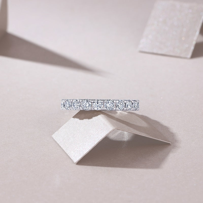 Spring Breeze For Ten Miles - A Fashionable And Luxurious Jewelry Piece Set With One-tenth Carat Moissan Diamond S925 Sterling Silver And Platinum-plated Diamond