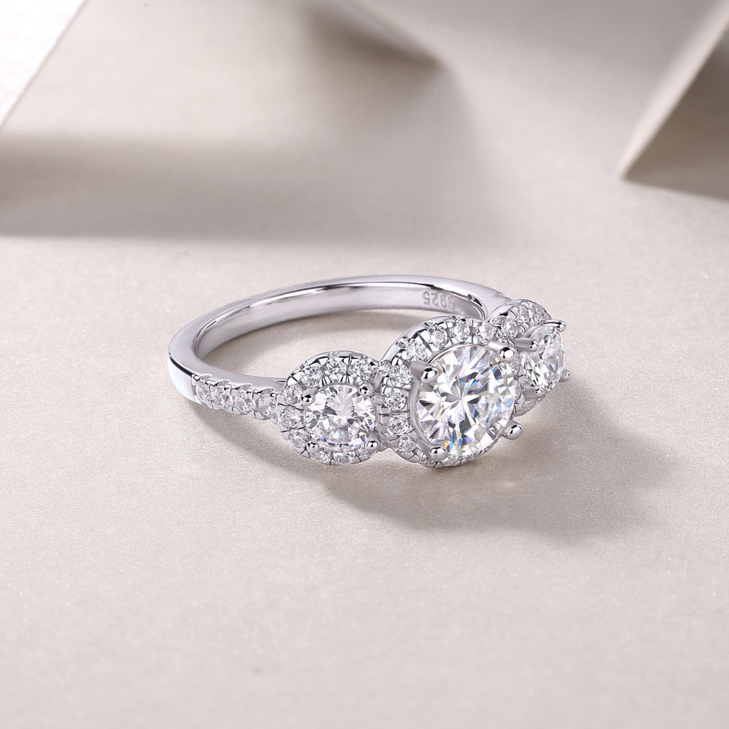 Human Warmth - A Fashionable And Luxurious Jewelry Piece Set With 1-carat Moissan Diamond S925 Sterling Silver And Platinum-plated Diamond