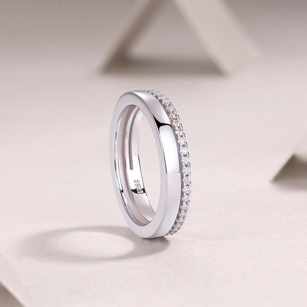Double Ring Shadow - A Fashionable And Luxurious Jewelry Piece Set With Moissanite S925 Sterling Silver And Platinum-plated Diamond